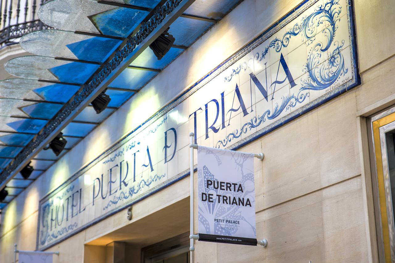 Petit Palace Puerta De Triana Siviglia Esterno foto